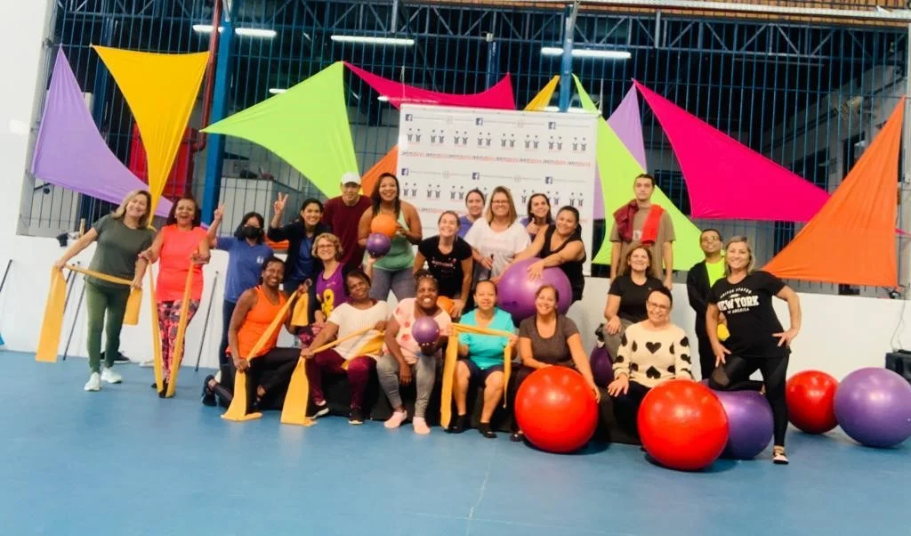 Super Aulão de pilates movimenta galera